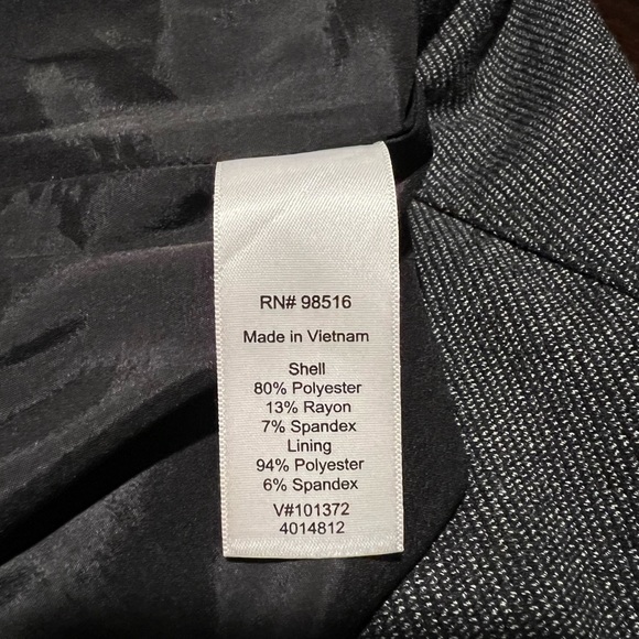 Coldwater Creek Ladies sz 16 Grey Skirt - Picture 11 of 12